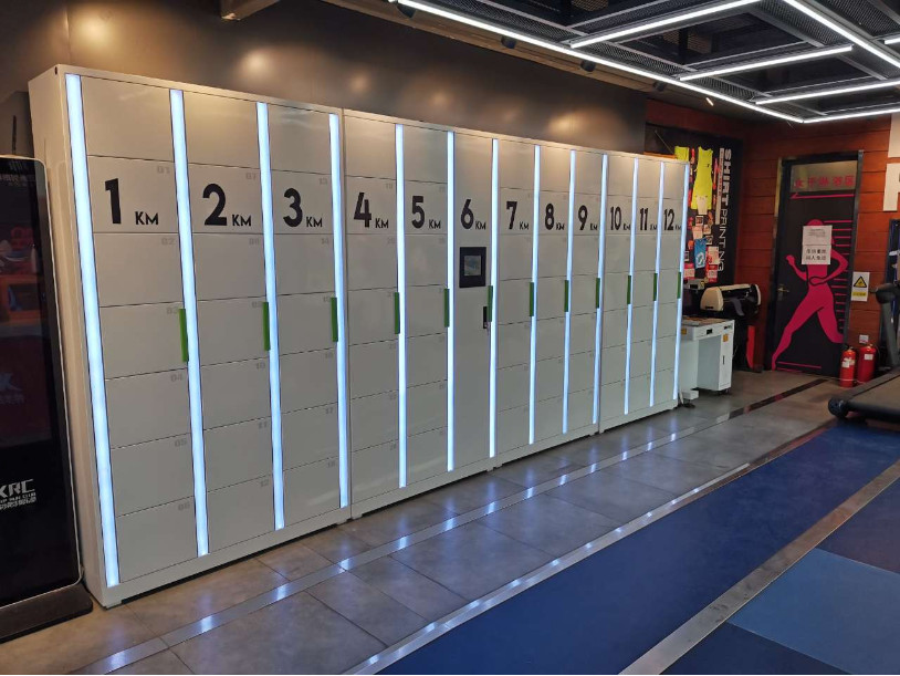 北京奧林匹克公園特步跑步俱樂(lè)部采購(gòu)人臉識(shí)別智能儲(chǔ)物柜樹(shù)物聯(lián)新形象