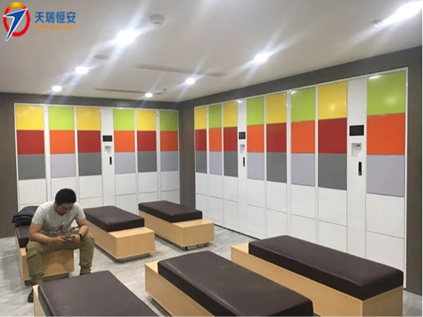 熱烈慶祝愛(ài)康國(guó)賓華中區(qū)張家界店二維碼智能儲(chǔ)物柜成功投入使用