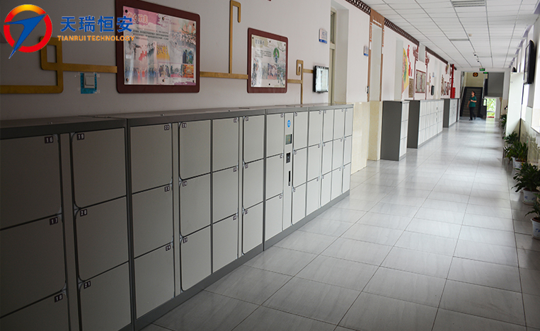 自助儲(chǔ)物柜