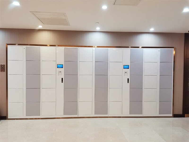 愛康國賓北京磁器口分院（博惠門診）的智能寄存柜調(diào)試完畢