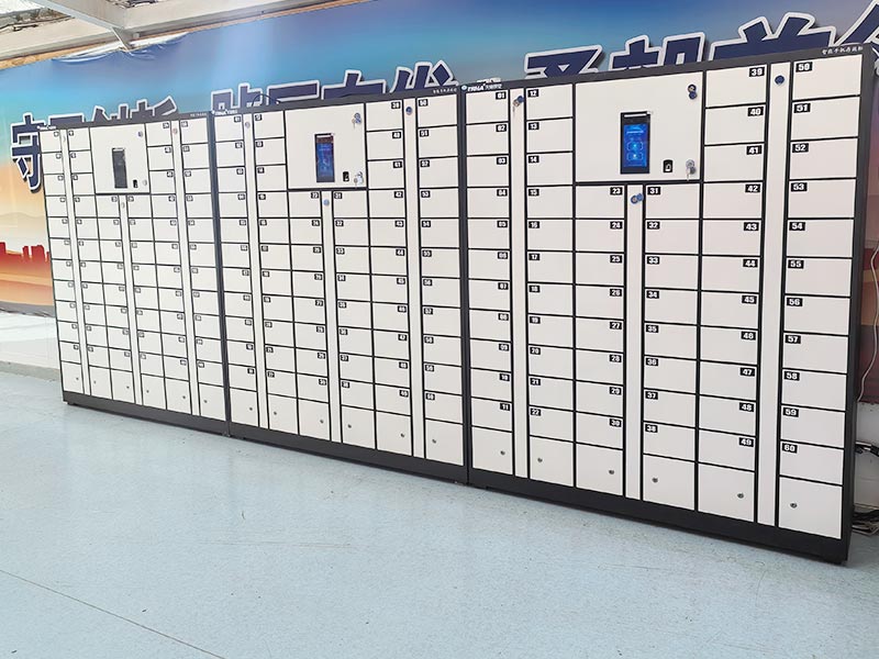 張家口監(jiān)獄采購(gòu)天瑞恒安人臉識(shí)別充電款智能手機(jī)柜