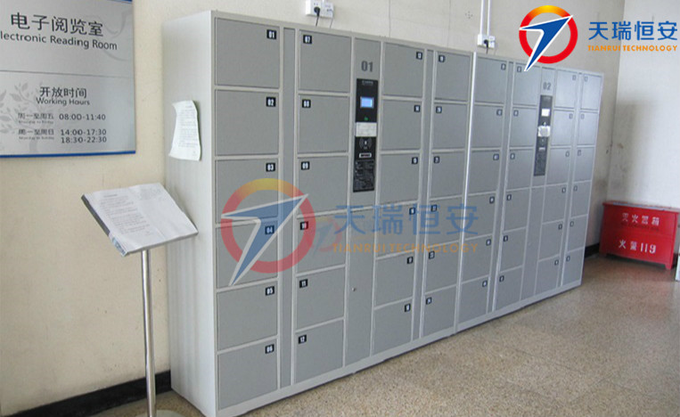 學(xué)院刷卡_meitu_5